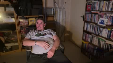 Snapshot of neofleet chatting on October 2025 09:17:02 PM Alex online show from October 2025 09:17:02 PM