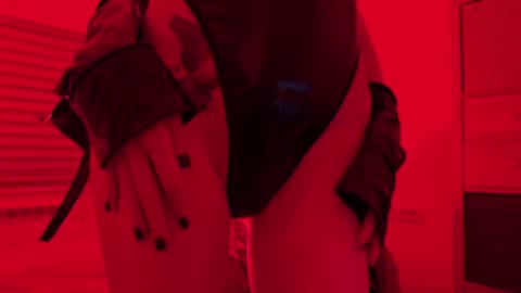 Snapshot of neondemon_ chatting on December 2024 02:54:01 AM maeve online show from December 2024 02:54:01 AM