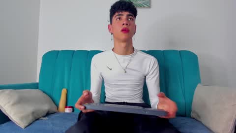  NeoRaptis  jhonatan  online show from January 2025 09:47:02 PM