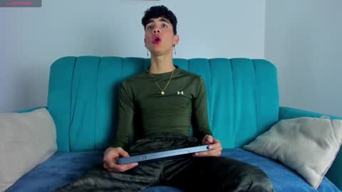  NeoRaptis  jhonatan  online show from February 2025 07:42:01 PM