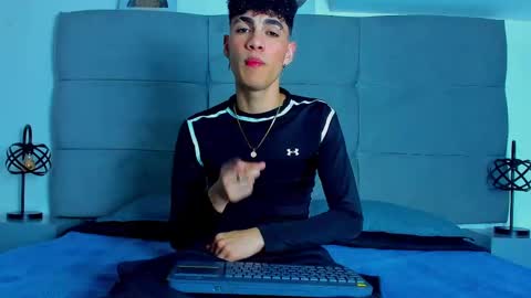  NeoRaptis  jhonatan  online show from March 2025 08:35:02 PM