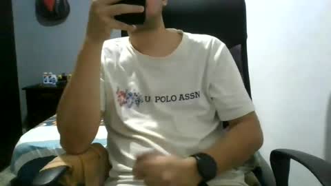 Snapshot of nerdxxx94 chatting on June 2026 04:22:01 AM MrBull online show from June 2026 04:22:01 AM