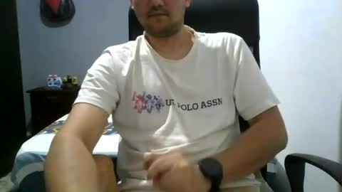 Snapshot of nerdxxx94 chatting on June 2026 04:34:02 AM MrBull online show from June 2026 04:34:02 AM