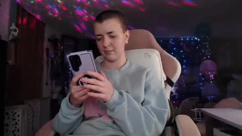 Snapshot of nerdy_squirty chatting on December 2024 06:35:01 AM NerdySquirty online show from December 2024 06:35:01 AM