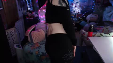 Snapshot of nerdy_squirty chatting on January 2025 08:56:01 AM NerdySquirty online show from January 2025 08:56:01 AM