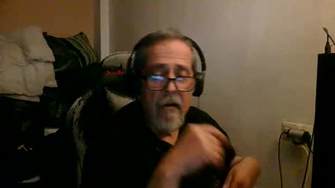 Snapshot of neron401 chatting on April 2026 08:51:01 PM neron401 online show from April 2026 08:51:01 PM