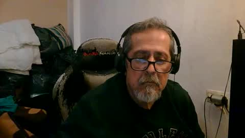 Snapshot of neron401 chatting on April 2026 09:12:01 PM neron401 online show from April 2026 09:12:01 PM