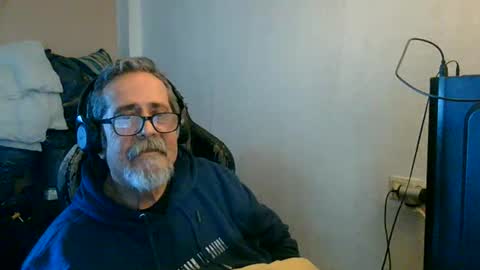 Snapshot of neron401 chatting on April 2026 04:01:01 PM neron401 online show from April 2026 04:01:01 PM