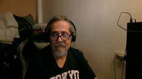 Snapshot of neron401 chatting on April 2026 04:07:01 AM neron401 online show from April 2026 04:07:01 AM