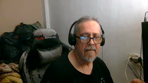 Snapshot of neron401 chatting on April 2026 02:35:01 AM neron401 online show from April 2026 02:35:01 AM