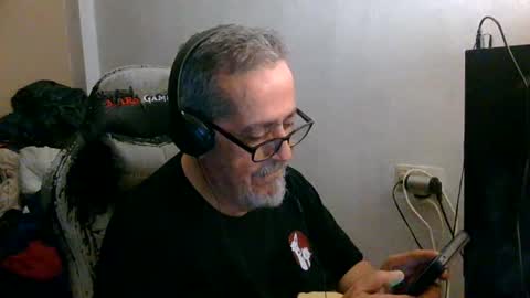 Snapshot of neron401 chatting on May 2026 02:06:01 AM neron401 online show from May 2026 02:06:01 AM