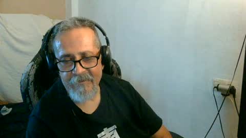Snapshot of neron401 chatting on June 2026 04:27:01 PM neron401 online show from June 2026 04:27:01 PM
