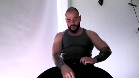 neron XXL online show from December 2025 01:38:02 PM