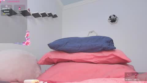 Snapshot of nesferet_sanz chatting on September 2025 07:58:02 PM Aleja online show from September 2025 07:58:02 PM