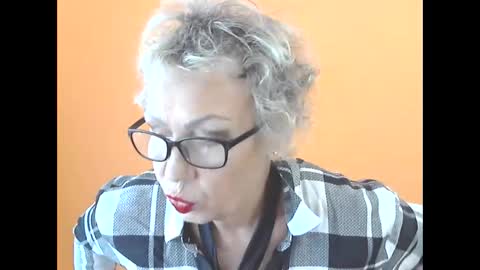 NessyJenixs online show from October 2025 08:11:02 AM