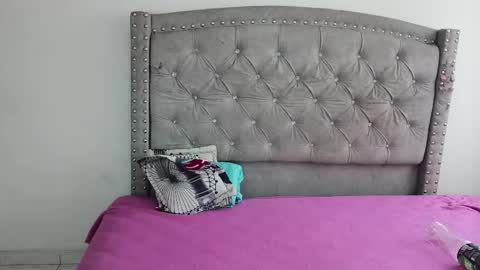 nesuko_kamado online show from September 2025 04:20:02 PM