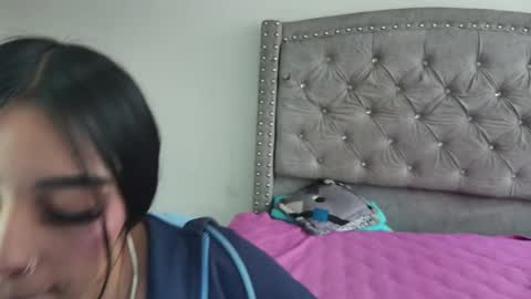 nesuko_kamado online show from October 2025 04:27:02 PM