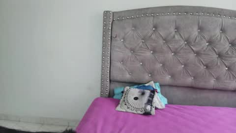 nesuko_kamado online show from October 2025 04:19:01 PM