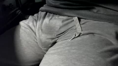 nevrsaynevr2000 online show from October 2025 05:35:02 PM