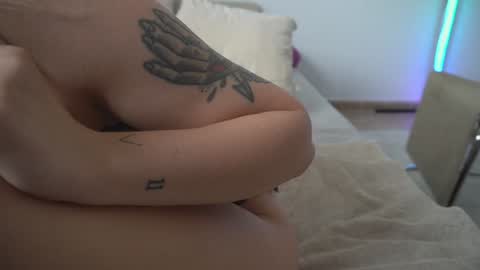 Snapshot of new_dee chatting on January 2026 01:02:02 PM new dee online show from January 2026 01:02:02 PM