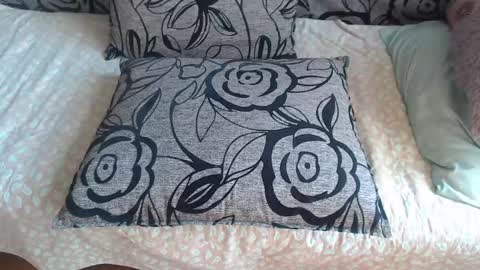 Lilly  online show from May 2026 04:53:01 AM