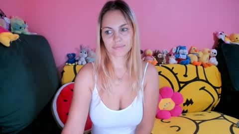 silvia online show from October 2025 01:06:01 AM
