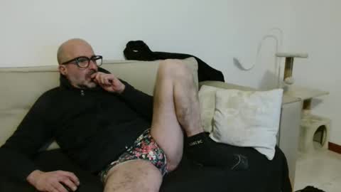 Snapshot of new_simi_74 chatting on November 2025 07:37:02 PM simi online show from November 2025 07:37:02 PM