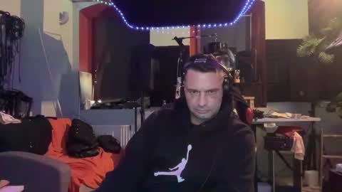 Snapshot of newcouple2023 chatting on November 2025 12:28:01 PM newguy2025 online show from November 2025 12:28:01 PM