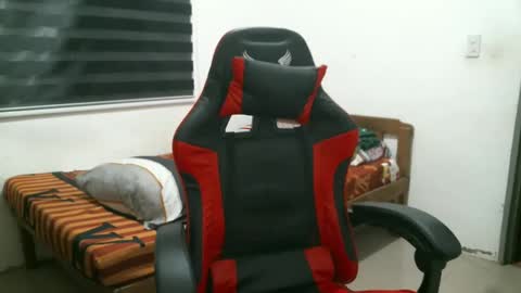 Lucy Pearl online show from February 2025 09:38:01 PM