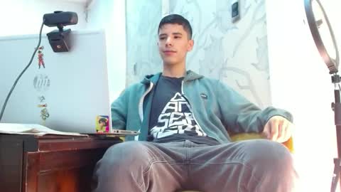 newlatino1 online show from October 2025 07:09:02 PM