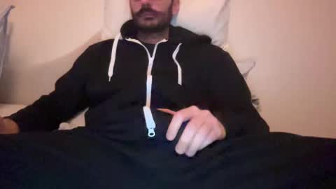 Snapshot of newmansins chatting on December 2024 05:11:02 PM Henry online show from December 2024 05:11:02 PM