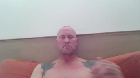 Snapshot of newportman1030 chatting on April 2026 07:42:01 PM amandandhisgirl online show from April 2026 07:42:01 PM