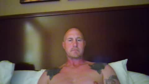 Snapshot of newportman1030 chatting on June 2026 01:50:01 AM amandandhisgirl online show from June 2026 01:50:01 AM