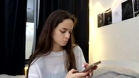 Snapshot of newproject_ chatting on October 2025 06:12:01 PM Nova online show from October 2025 06:12:01 PM