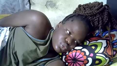 Snapshot of newrockgal chatting on December 2024 04:20:02 AM ryena and pam online show from December 2024 04:20:02 AM