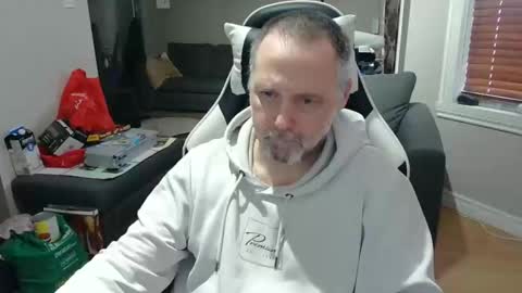 NewWorld online show from February 2025 06:10:02 PM