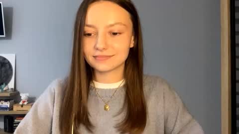 Agne online show from November 2025 01:57:01 PM