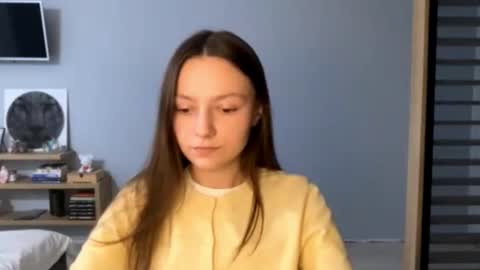 Agne online show from November 2025 02:06:02 PM