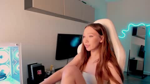 Snapshot of neyrmina chatting on March 2026 07:14:02 AM Mina online show from March 2026 07:14:02 AM