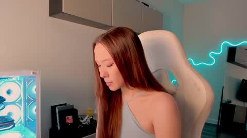 Snapshot of neyrmina chatting on March 2026 08:10:01 AM Mina online show from March 2026 08:10:01 AM