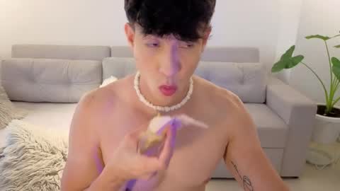   online show from May 2026 07:52:02 PM