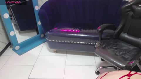 nezuko_v online show from January 2026 03:01:02 AM