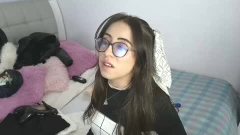 Snapshot of nezzukoo chatting on April 2026 07:10:01 PM nezzukoo online show from April 2026 07:10:01 PM