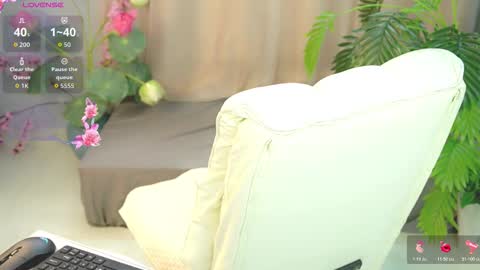 Snapshot of nhatlinhnguyen chatting on December 2025 05:13:01 AM nhatlinhnguyen online show from December 2025 05:13:01 AM