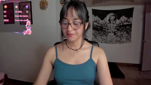 Nia online show from February 2025 09:48:01 PM