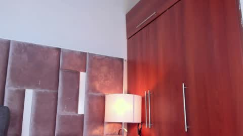 Snapshot of nia_bunny chatting on April 2026 01:44:02 PM Nia online show from April 2026 01:44:02 PM