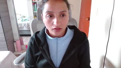 Dani online show from July 2026 08:40:01 PM