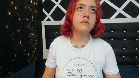 Estefani  online show from February 2025 02:01:01 AM