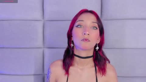 Snapshot of niaafox chatting on April 2026 12:39:01 PM Nia online show from April 2026 12:39:01 PM