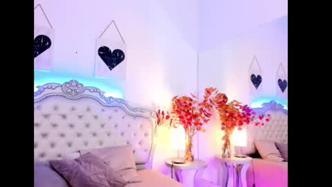 niacolussi online show from October 2025 07:25:02 PM